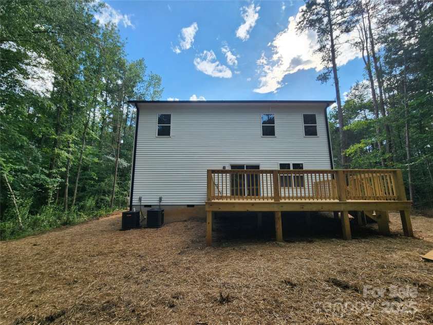 13715 Circle Drive, Charlotte, NC 28262.  MLS# CAR4282212, YatesRealty ID 31277. 