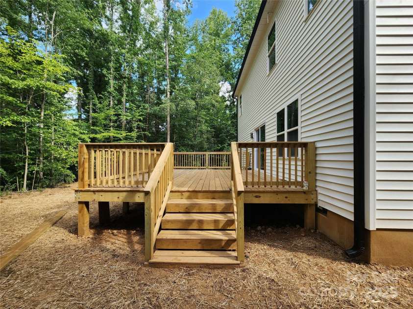 13715 Circle Drive, Charlotte, NC 28262.  MLS# CAR4282212, YatesRealty ID 31277. 