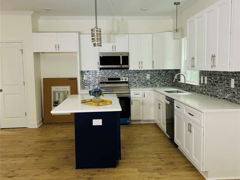 13715 Circle Drive, Charlotte, NC 28262.  MLS# CAR4282212, YatesRealty ID 31277. 