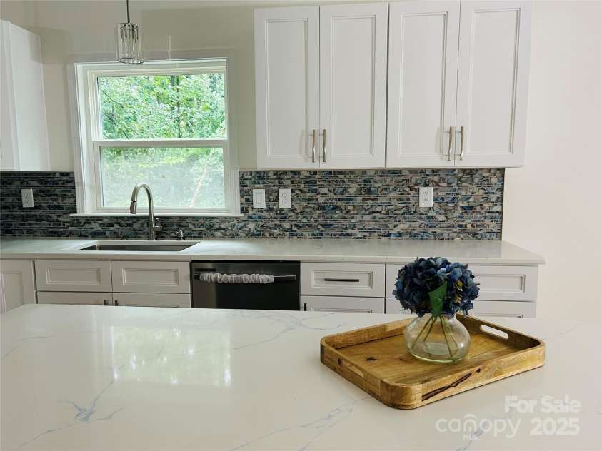 13715 Circle Drive, Charlotte, NC 28262.  MLS# CAR4282212, YatesRealty ID 31277. 