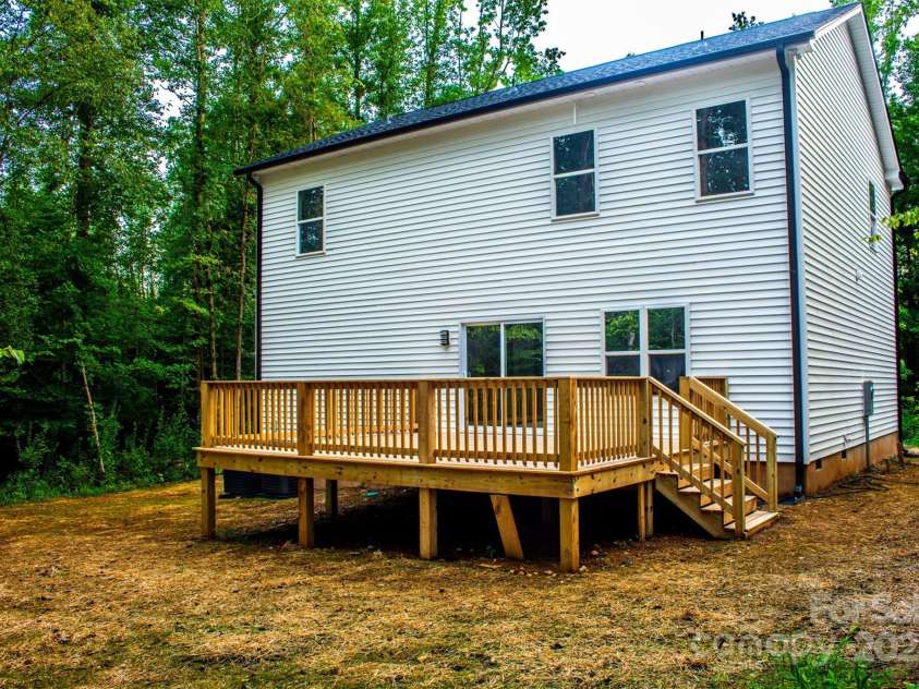 13715 Circle Drive, Charlotte, NC 28262.  MLS# CAR4282212, YatesRealty ID 31277. 