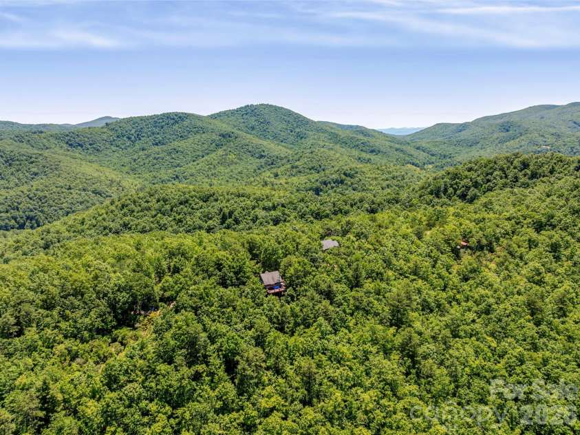 350 Winding Ridge Road, Black Mountain, NC 28711.  MLS# CAR4391914, YatesRealty ID 31277. 