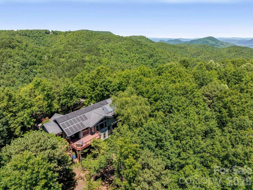 350 Winding Ridge Road, Black Mountain, NC 28711.  MLS# CAR4391914, YatesRealty ID 31277. 