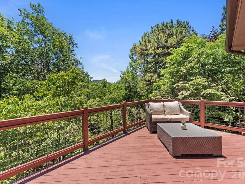 350 Winding Ridge Road, Black Mountain, NC 28711.  MLS# CAR4391914, YatesRealty ID 31277. Deck