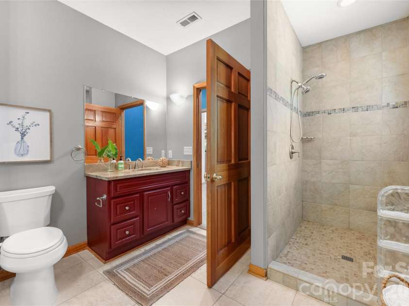 350 Winding Ridge Road, Black Mountain, NC 28711.  MLS# CAR4391914, YatesRealty ID 31277. Upstairs primary bath