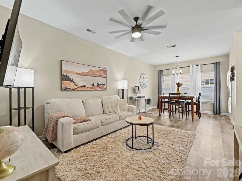 334 Bridal Veil Drive, Charlotte, NC 28217.  MLS# CAR4385811, YatesRealty ID 31278. 