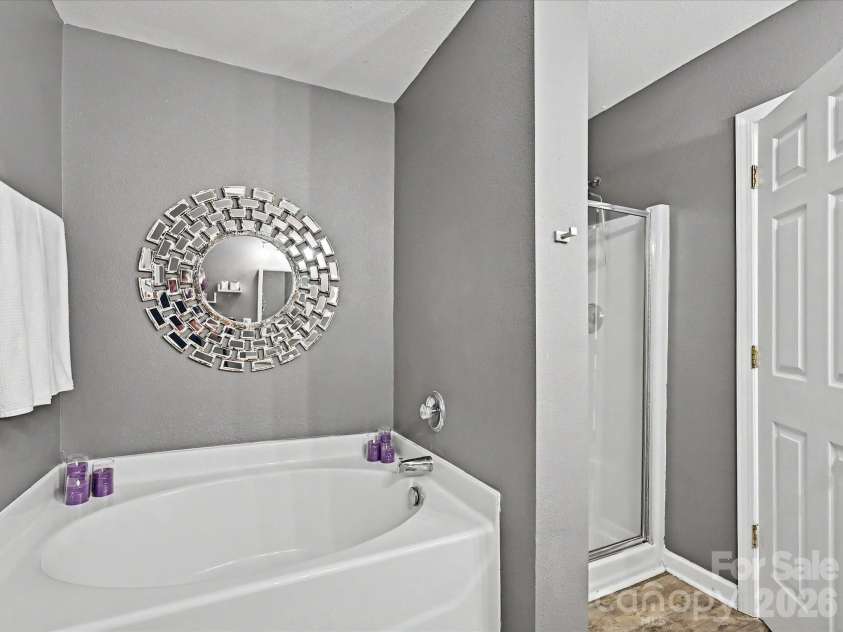 334 Bridal Veil Drive, Charlotte, NC 28217.  MLS# CAR4385811, YatesRealty ID 31278. 