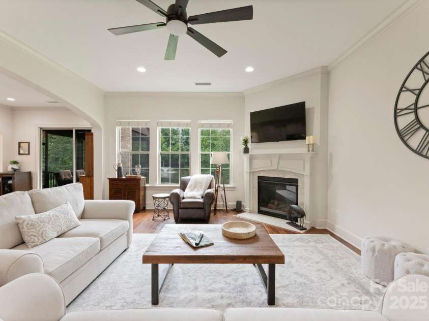 912 Oleander Lane, Waxhaw, NC 28173.  MLS# CAR4290027, YatesRealty ID 31279. Great Room