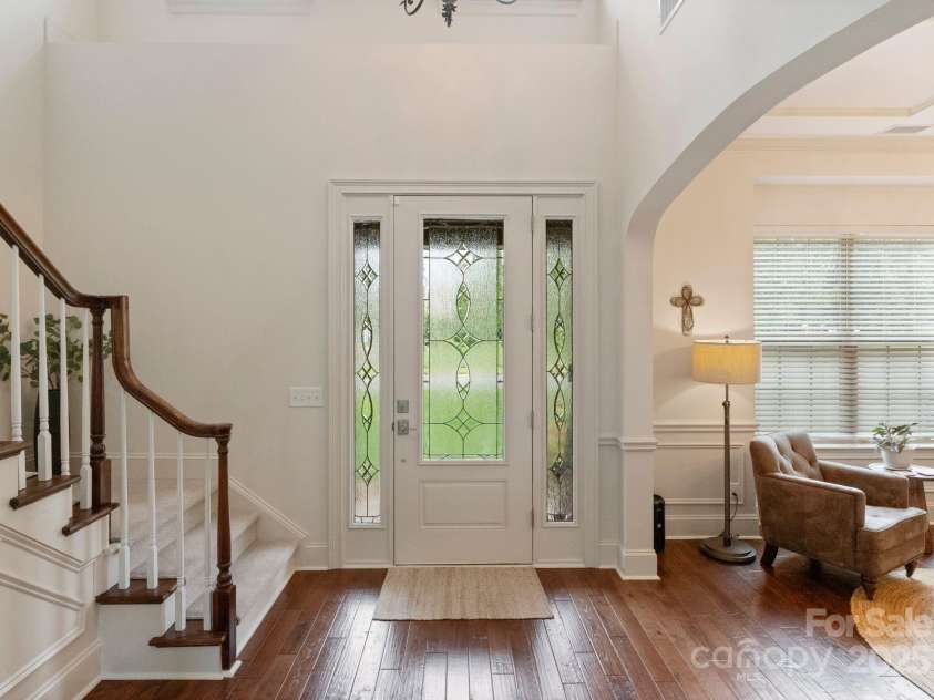 912 Oleander Lane, Waxhaw, NC 28173.  MLS# CAR4290027, YatesRealty ID 31279. Natural Light Throughout Home