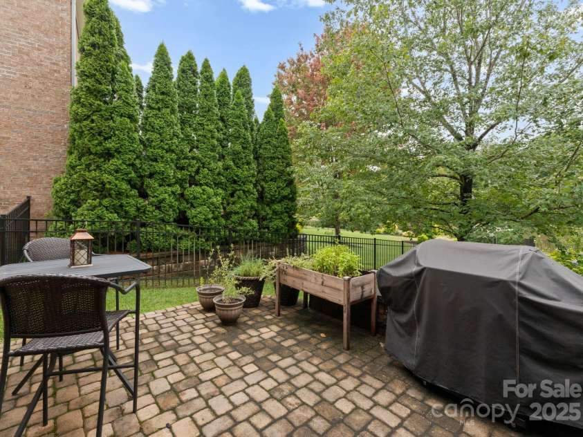 912 Oleander Lane, Waxhaw, NC 28173.  MLS# CAR4290027, YatesRealty ID 31279. Outdoor Paver Patio