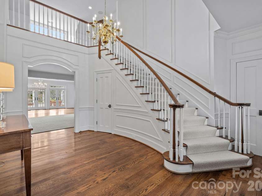 1219 Scotland Avenue, Charlotte, NC 28207.  MLS# CAR4352596, YatesRealty ID 3128. 
