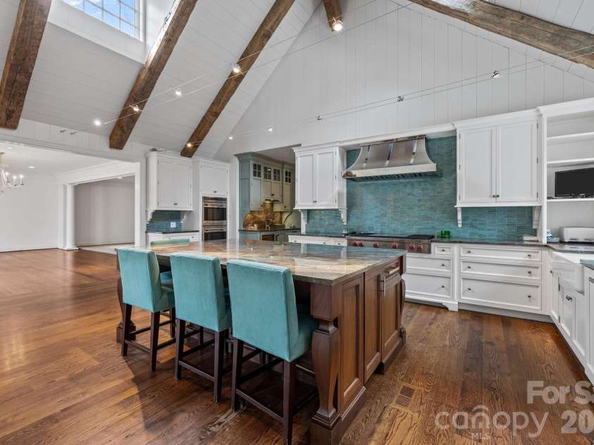 1219 Scotland Avenue, Charlotte, NC 28207.  MLS# CAR4352596, YatesRealty ID 3128. 