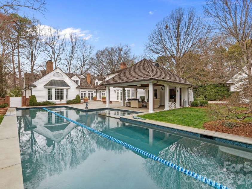 1219 Scotland Avenue, Charlotte, NC 28207.  MLS# CAR4352596, YatesRealty ID 3128. 