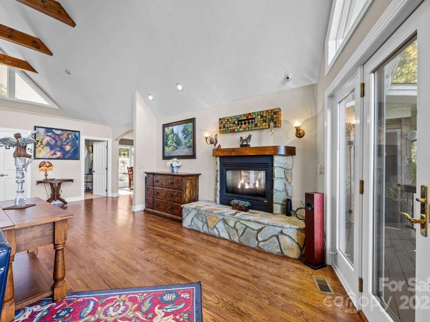 69 Blowing Ridge Lane, Sylva, NC 28779.  MLS# CAR4313190, YatesRealty ID 3128. 