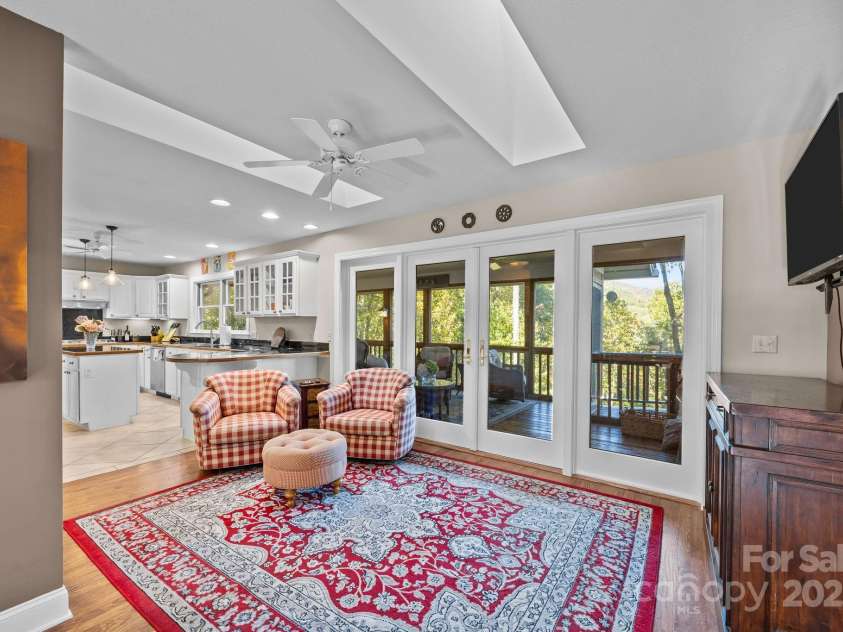 69 Blowing Ridge Lane, Sylva, NC 28779.  MLS# CAR4313190, YatesRealty ID 3128. 