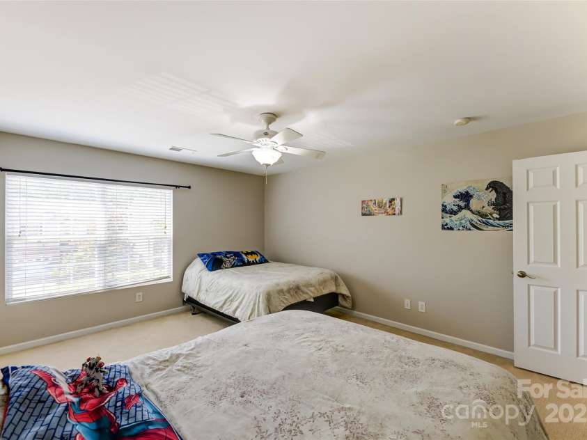2015 Savannah Hills Drive, Matthews, NC 28105.  MLS# CAR4280278, YatesRealty ID 31280. 