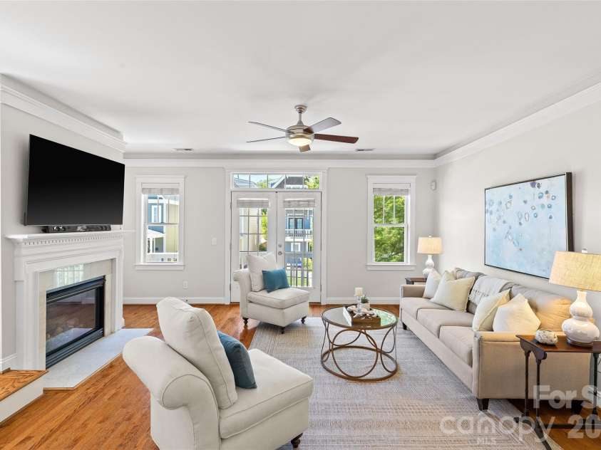 540 Dubois Court, Charlotte, NC 28208.  MLS# CAR4374997, YatesRealty ID 31280. 