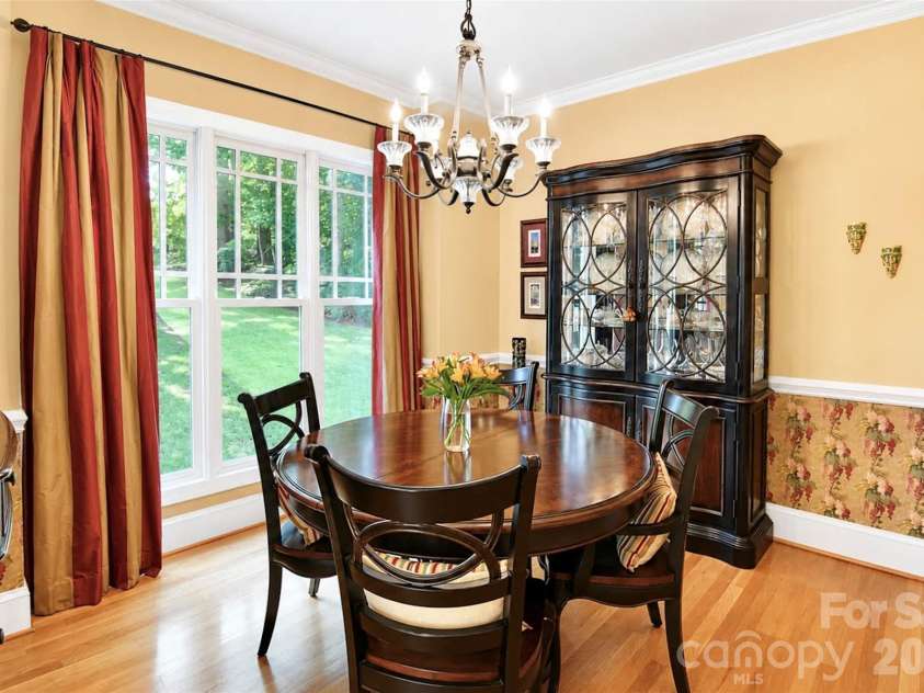 127 Vista Drive, Davidson, NC 28036.  MLS# CAR4394451, YatesRealty ID 31281. 