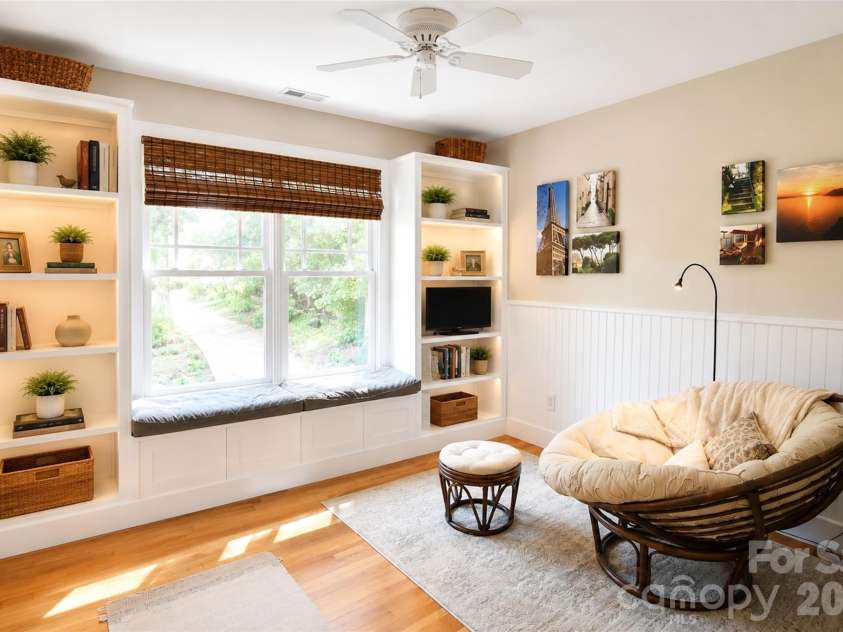 127 Vista Drive, Davidson, NC 28036.  MLS# CAR4394451, YatesRealty ID 31281. 