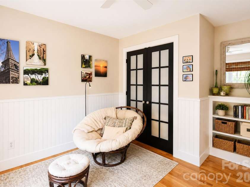 127 Vista Drive, Davidson, NC 28036.  MLS# CAR4394451, YatesRealty ID 31281. 