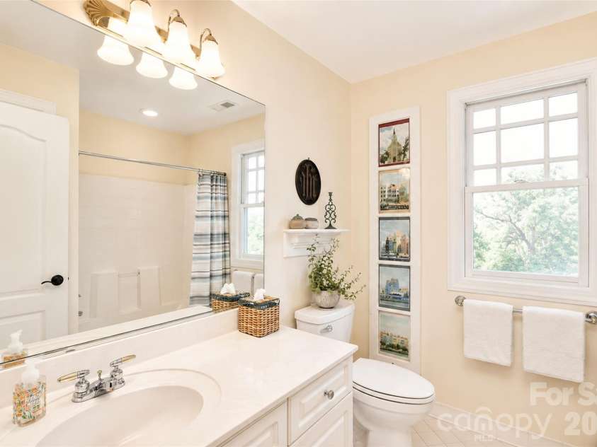 127 Vista Drive, Davidson, NC 28036.  MLS# CAR4394451, YatesRealty ID 31281. 