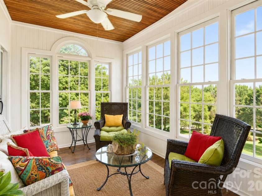 127 Vista Drive, Davidson, NC 28036.  MLS# CAR4394451, YatesRealty ID 31281. 