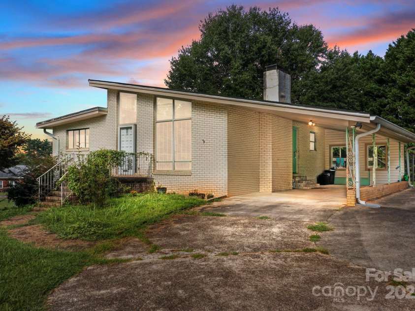 2988 Wesleyan Church Road, Lincolnton, NC 28092.  MLS# CAR4287780, YatesRealty ID 31281. 