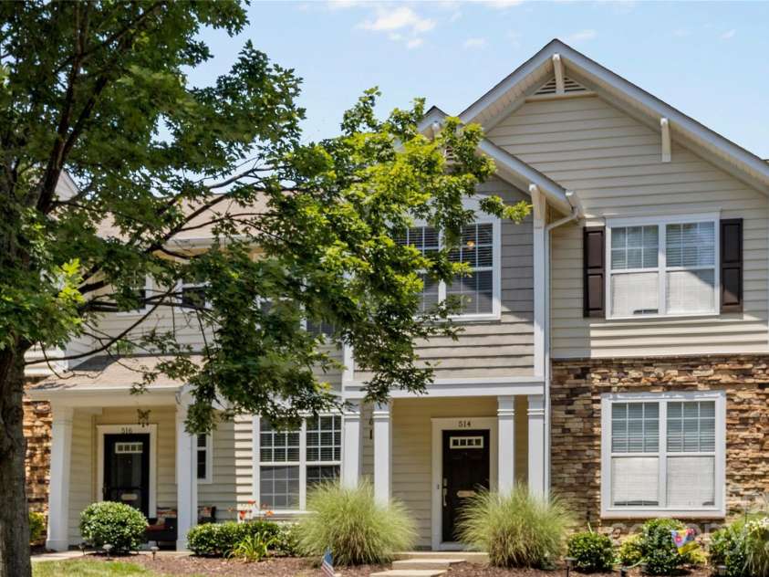 514 Bent Leaf Court, Fort Mill, SC 29708.  MLS# CAR4273962, YatesRealty ID 31282. 