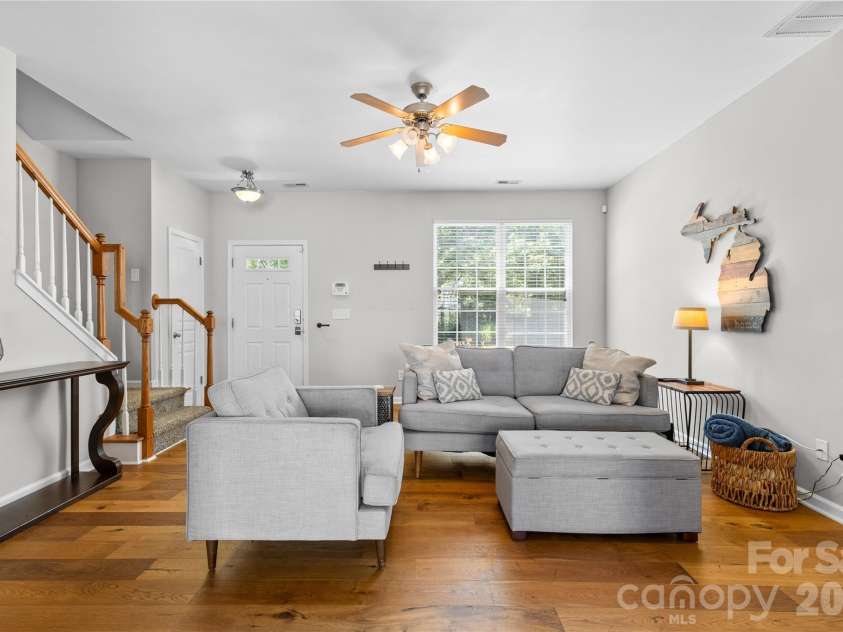 514 Bent Leaf Court, Fort Mill, SC 29708.  MLS# CAR4329080, YatesRealty ID 31282. Living 