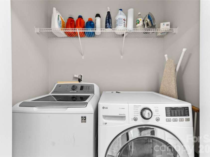 514 Bent Leaf Court, Fort Mill, SC 29708.  MLS# CAR4329080, YatesRealty ID 31282. Upper Level Laundry 
