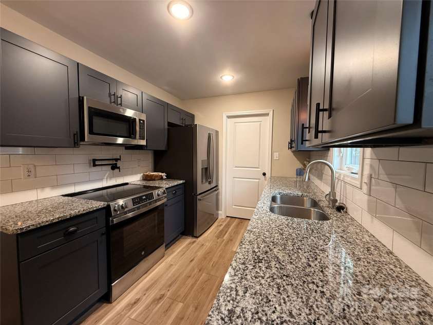 406 Greenlea Circle, Taylorsville, NC 28681.  MLS# CAR4281434, YatesRealty ID 31283. 