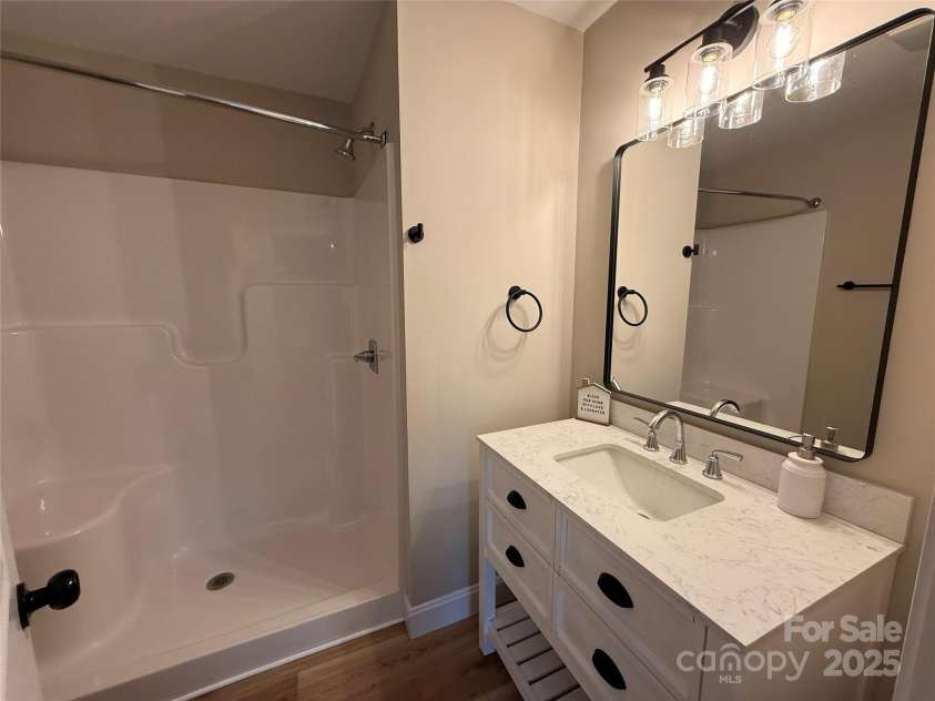 406 Greenlea Circle, Taylorsville, NC 28681.  MLS# CAR4281434, YatesRealty ID 31283. 