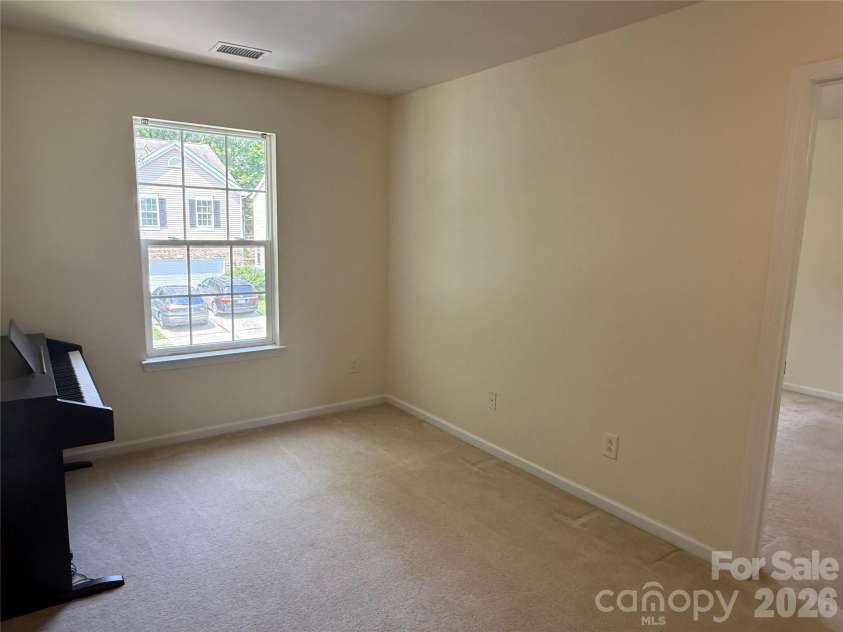 9007 Goldfields Drive, Charlotte, NC 28227.  MLS# CAR4383899, YatesRealty ID 31283. Loft area
