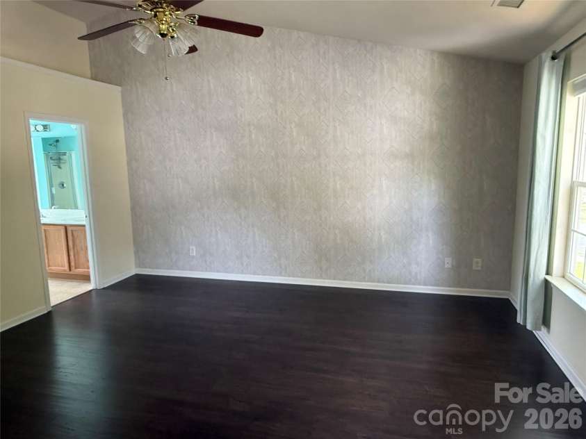 9007 Goldfields Drive, Charlotte, NC 28227.  MLS# CAR4383899, YatesRealty ID 31283. Primary Bedroom
