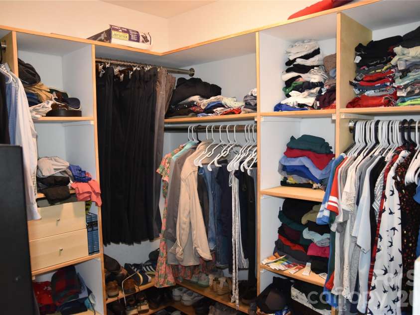 9007 Goldfields Drive, Charlotte, NC 28227.  MLS# CAR4383899, YatesRealty ID 31283. Primary Closet