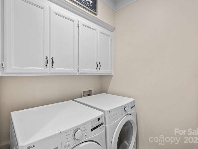 14207 Hudson Park Lane, Huntersville, NC 28078.  MLS# CAR4288875, YatesRealty ID 31284. Laundry room on main