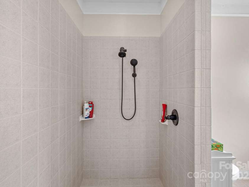 14207 Hudson Park Lane, Huntersville, NC 28078.  MLS# CAR4288875, YatesRealty ID 31284. Primary shower