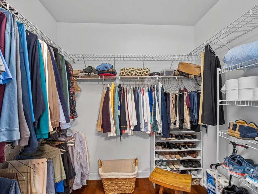 14207 Hudson Park Lane, Huntersville, NC 28078.  MLS# CAR4288875, YatesRealty ID 31284. Primary walk in closet