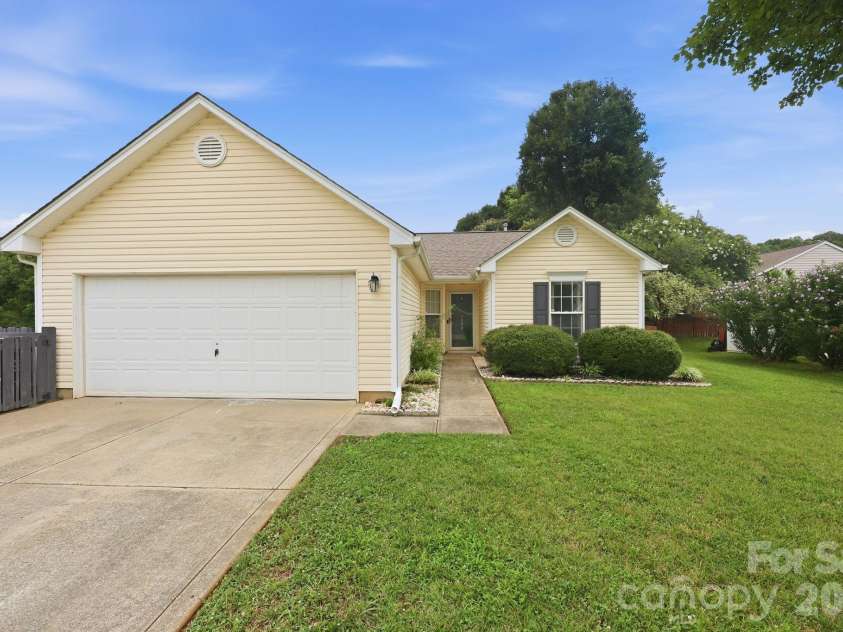 5244 Moonlight Trail, Concord, NC 28025.  MLS# CAR4390490, YatesRealty ID 31284. 