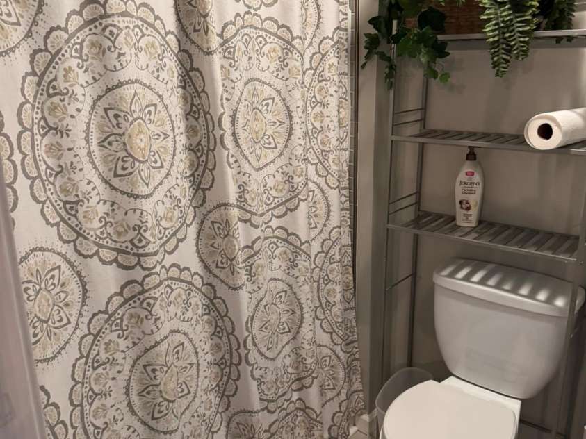 1303 Lane Street, Kannapolis, NC 28083.  MLS# CAR4390357, YatesRealty ID 31285. Second full bathroom