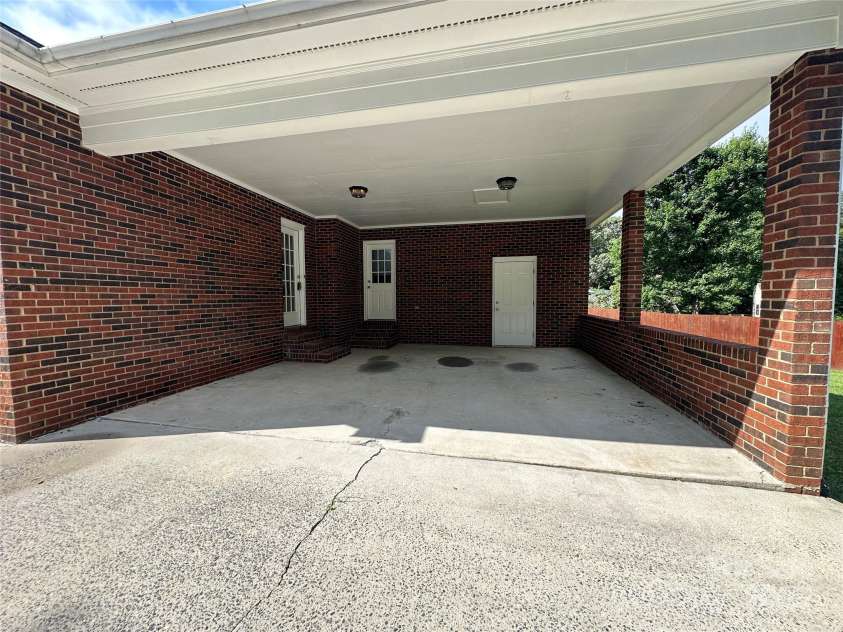 2443 1st Street Place, Hickory, NC 28601.  MLS# CAR4280210, YatesRealty ID 31287. 