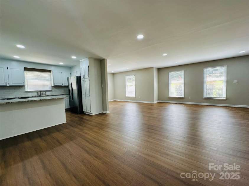 2443 1st Street Place, Hickory, NC 28601.  MLS# CAR4280210, YatesRealty ID 31287. 