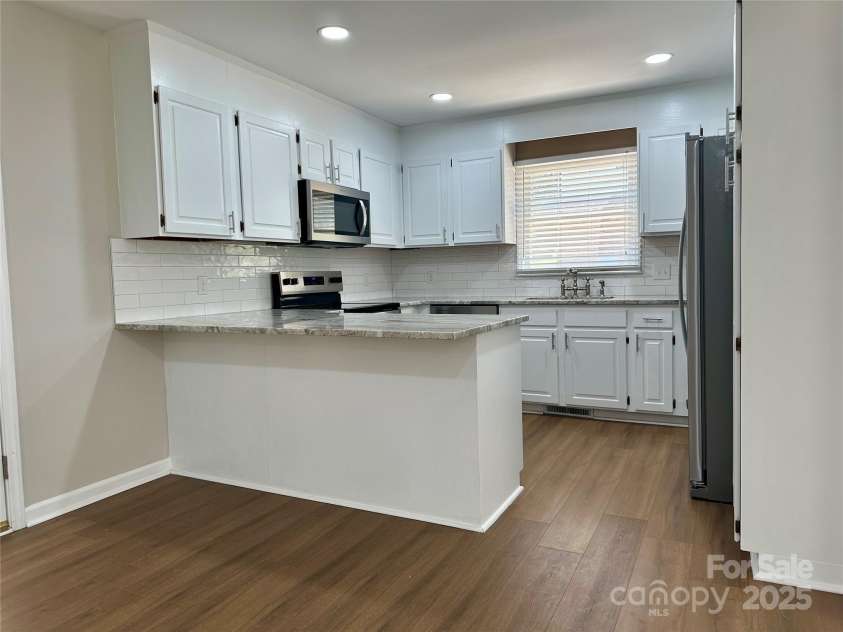 2443 1st Street Place, Hickory, NC 28601.  MLS# CAR4280210, YatesRealty ID 31287. 