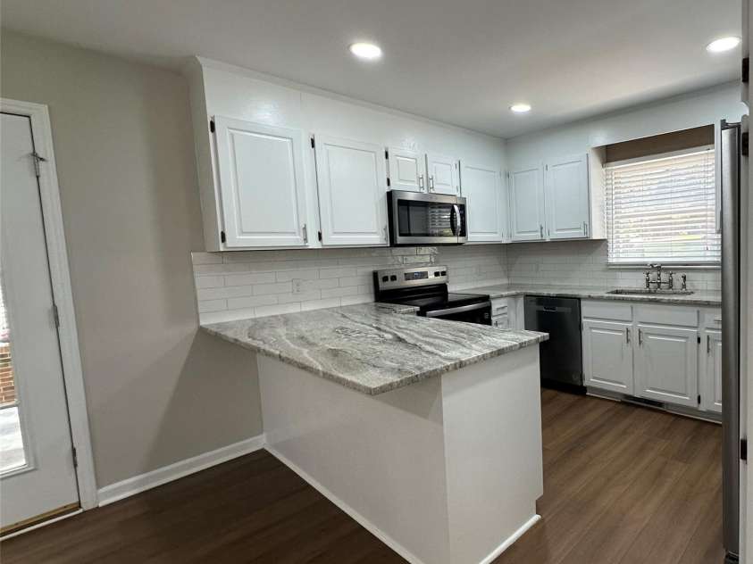 2443 1st Street Place, Hickory, NC 28601.  MLS# CAR4280210, YatesRealty ID 31287. 