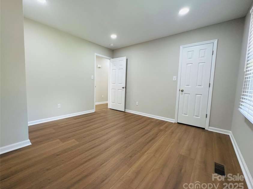 2443 1st Street Place, Hickory, NC 28601.  MLS# CAR4280210, YatesRealty ID 31287. 