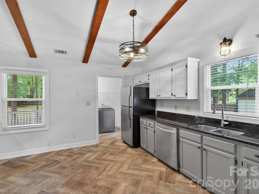 7148 Powder Mill Place, Charlotte, NC 28277.  MLS# CAR4379444, YatesRealty ID 31287. 