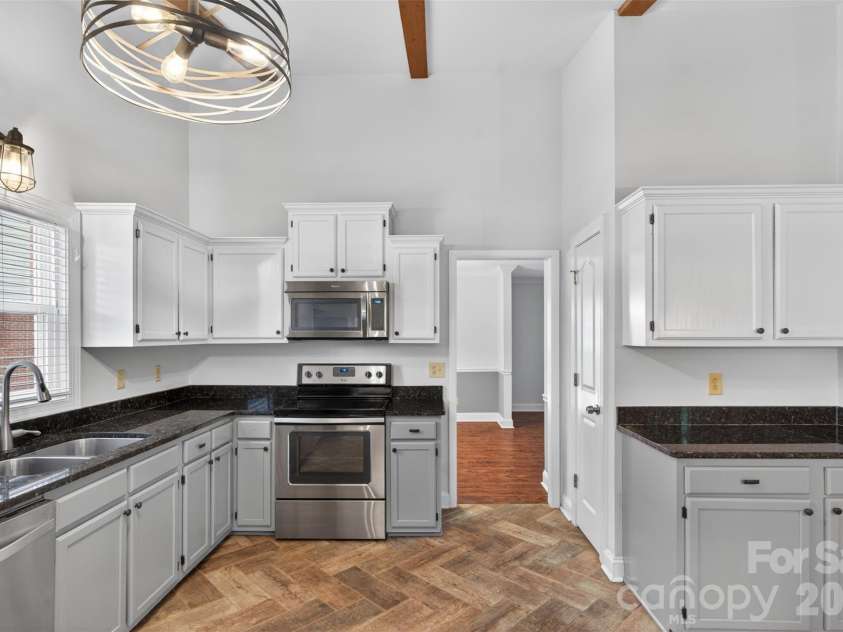 7148 Powder Mill Place, Charlotte, NC 28277.  MLS# CAR4379444, YatesRealty ID 31287. 