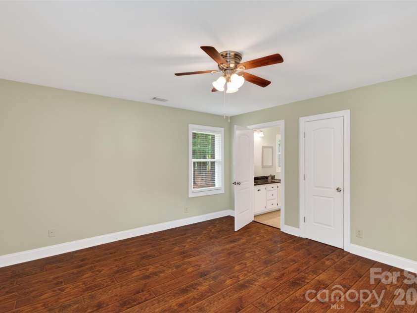 7148 Powder Mill Place, Charlotte, NC 28277.  MLS# CAR4379444, YatesRealty ID 31287. 