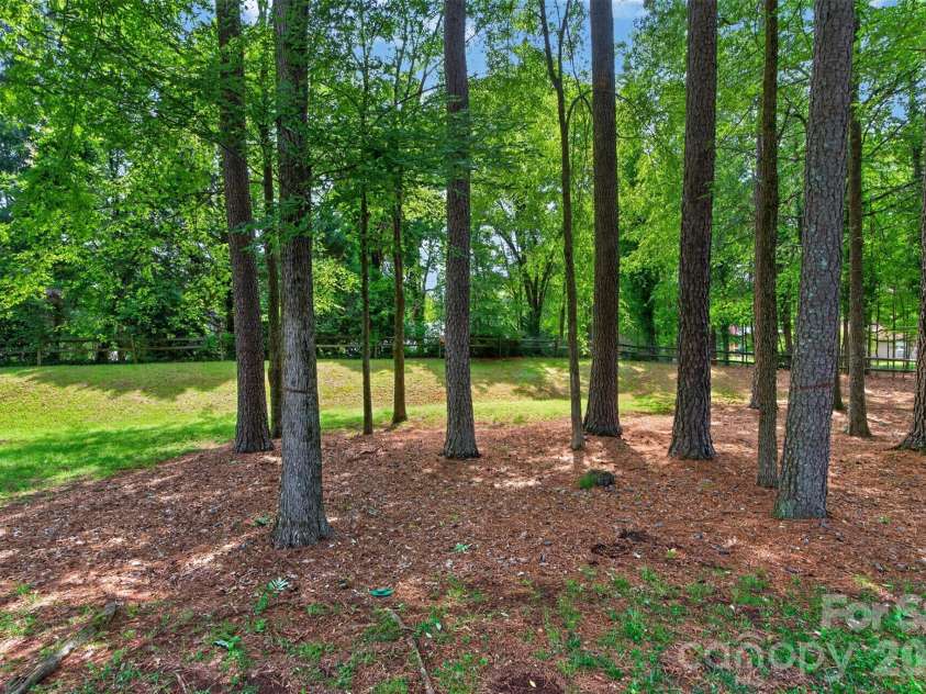 7148 Powder Mill Place, Charlotte, NC 28277.  MLS# CAR4379444, YatesRealty ID 31287. 