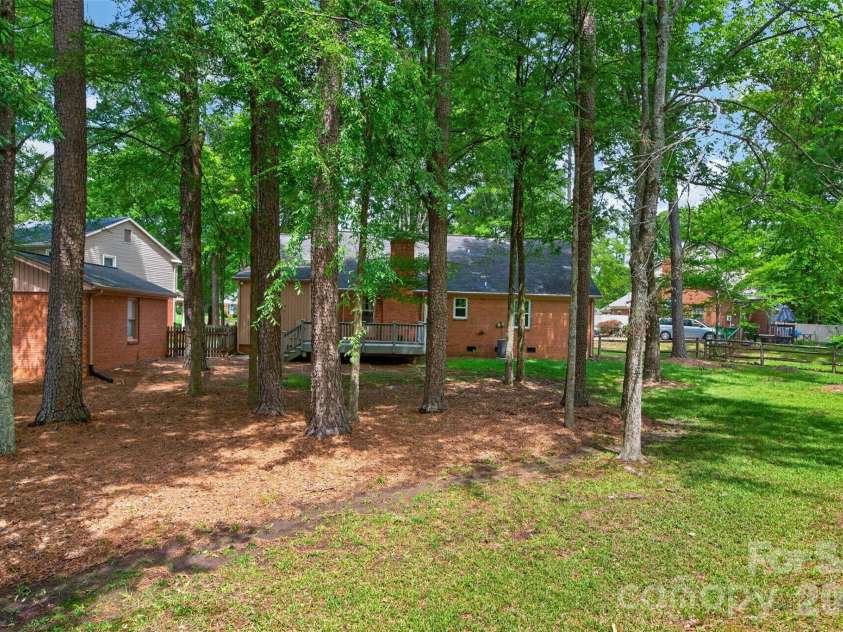 7148 Powder Mill Place, Charlotte, NC 28277.  MLS# CAR4379444, YatesRealty ID 31287. 